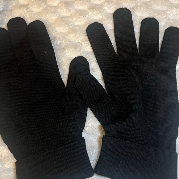 Louis Vuitton Néo Petit Damier Gloves - Picture 2 of 4